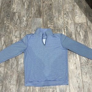 Men’s Large blue and white stripped Onward Reserve quarter zip pullover